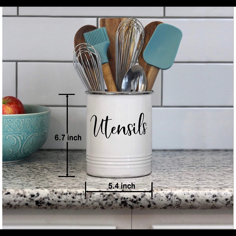 Utensils holder